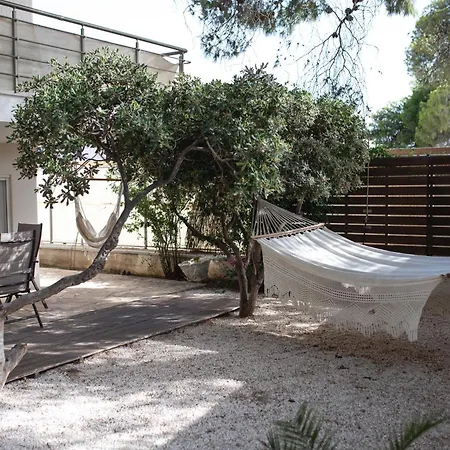 Rafia Loft Loutraki, Garden & Pool Table - בית נופש *
