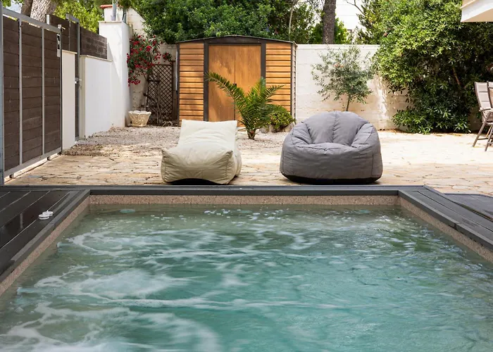 Rafia Loft - Heated Pool & Billiard I Loutráki