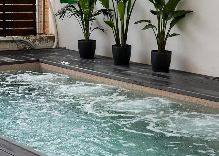 Rafia Loft - Heated Pool & Billiard I Loutráki