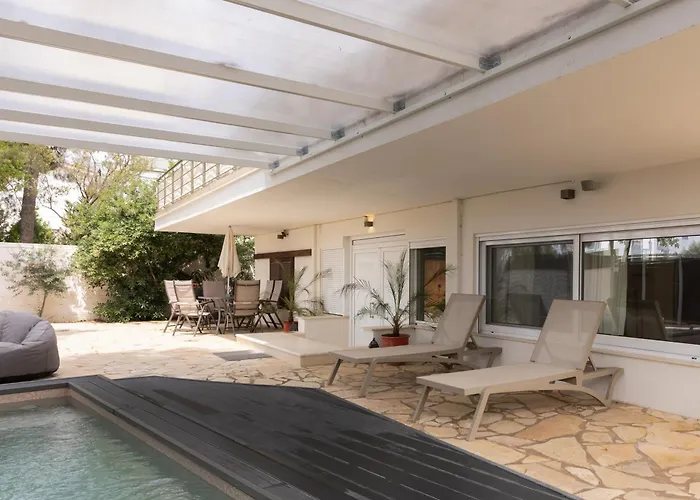 Rafia Loft - Heated Pool & Billiard I * Loutráki